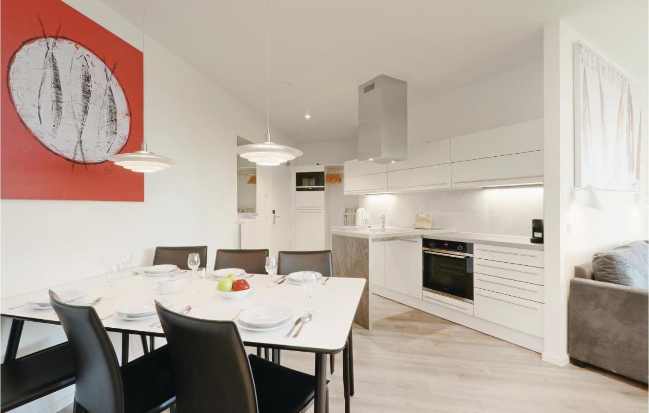 Awesome Apartment In Luebeck Travemuende With Sauna Extérieur photo