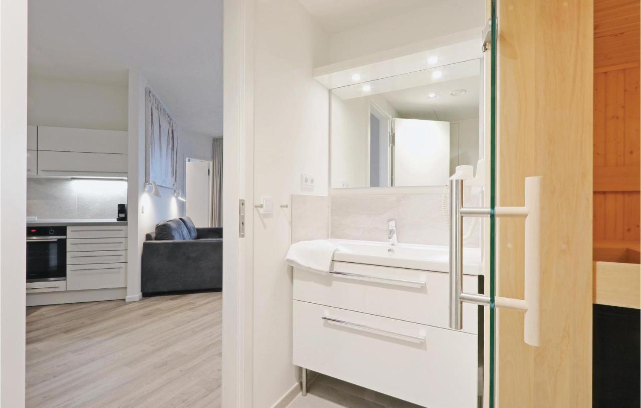 Awesome Apartment In Luebeck Travemuende With Sauna Extérieur photo