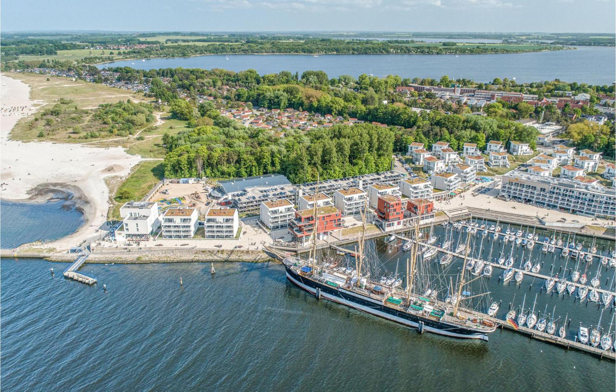 Awesome Apartment In Luebeck Travemuende With Sauna Extérieur photo